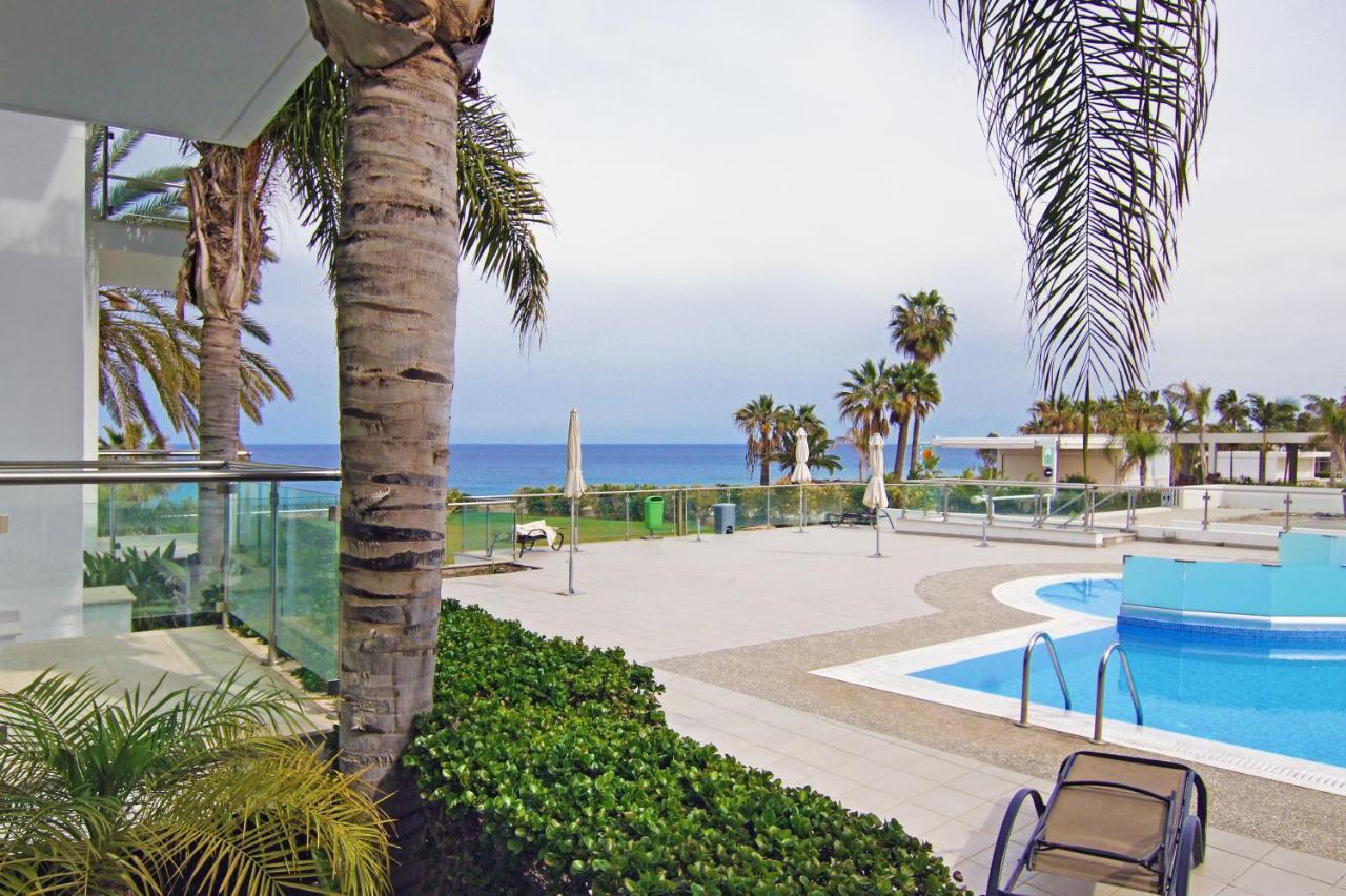 Diana - Coralli Beachfront Apartment Protaras Dış mekan fotoğraf
