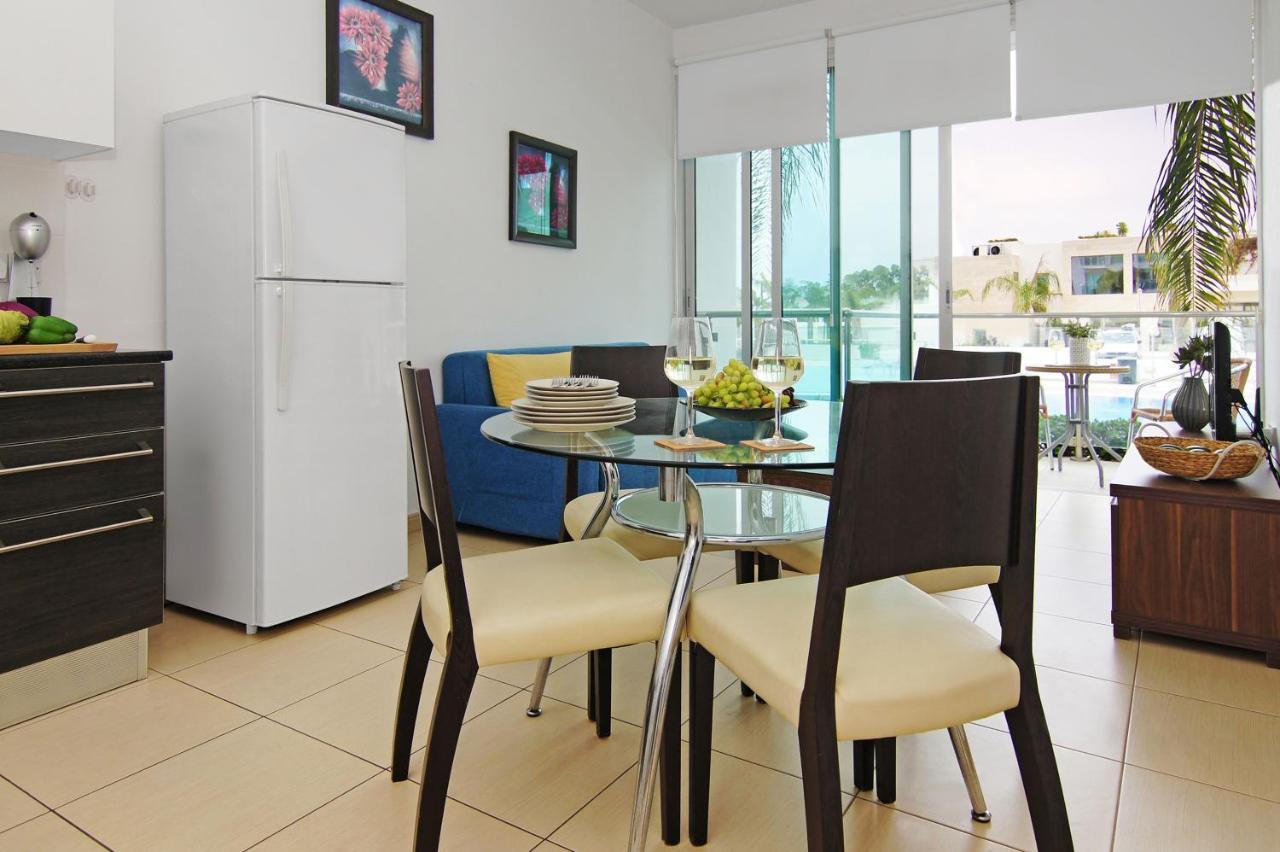 Diana - Coralli Beachfront Apartment Protaras Dış mekan fotoğraf