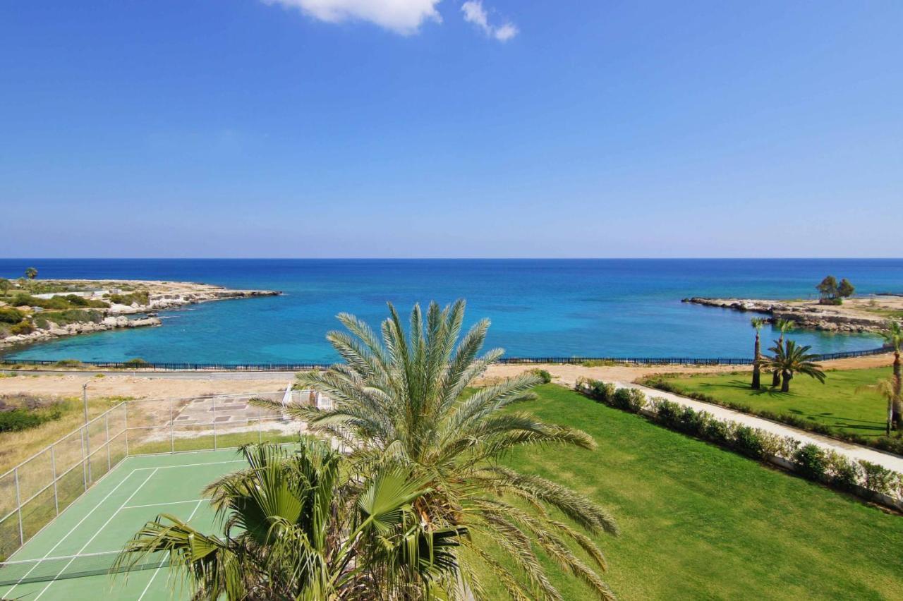 Diana - Coralli Beachfront Apartment Protaras Dış mekan fotoğraf