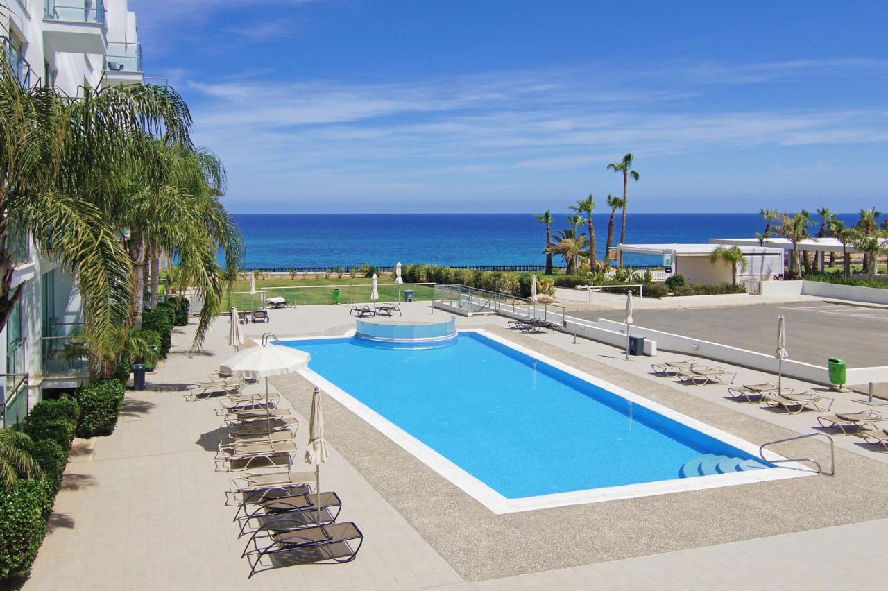Diana - Coralli Beachfront Apartment Protaras Dış mekan fotoğraf