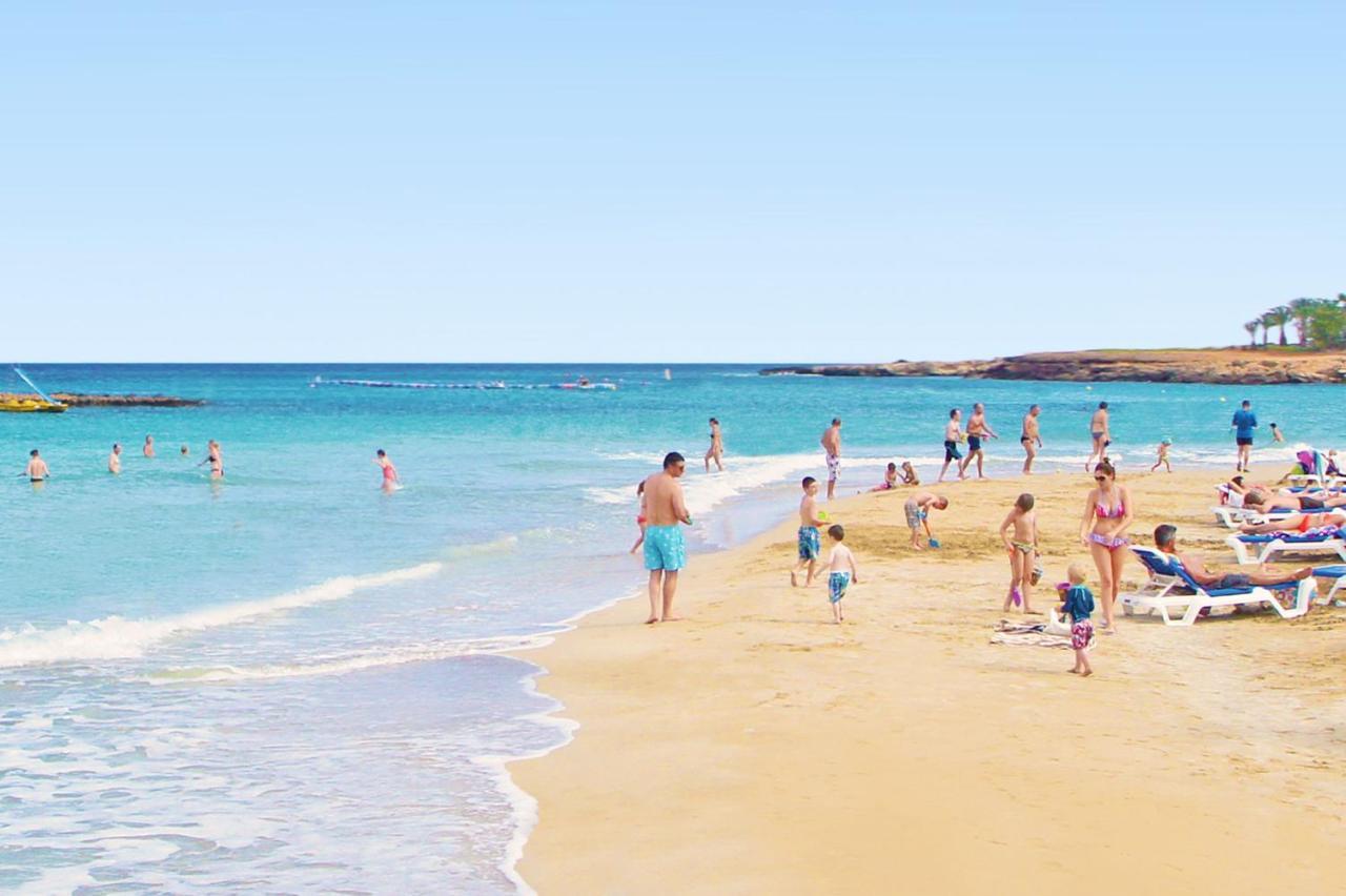 Diana - Coralli Beachfront Apartment Protaras Dış mekan fotoğraf