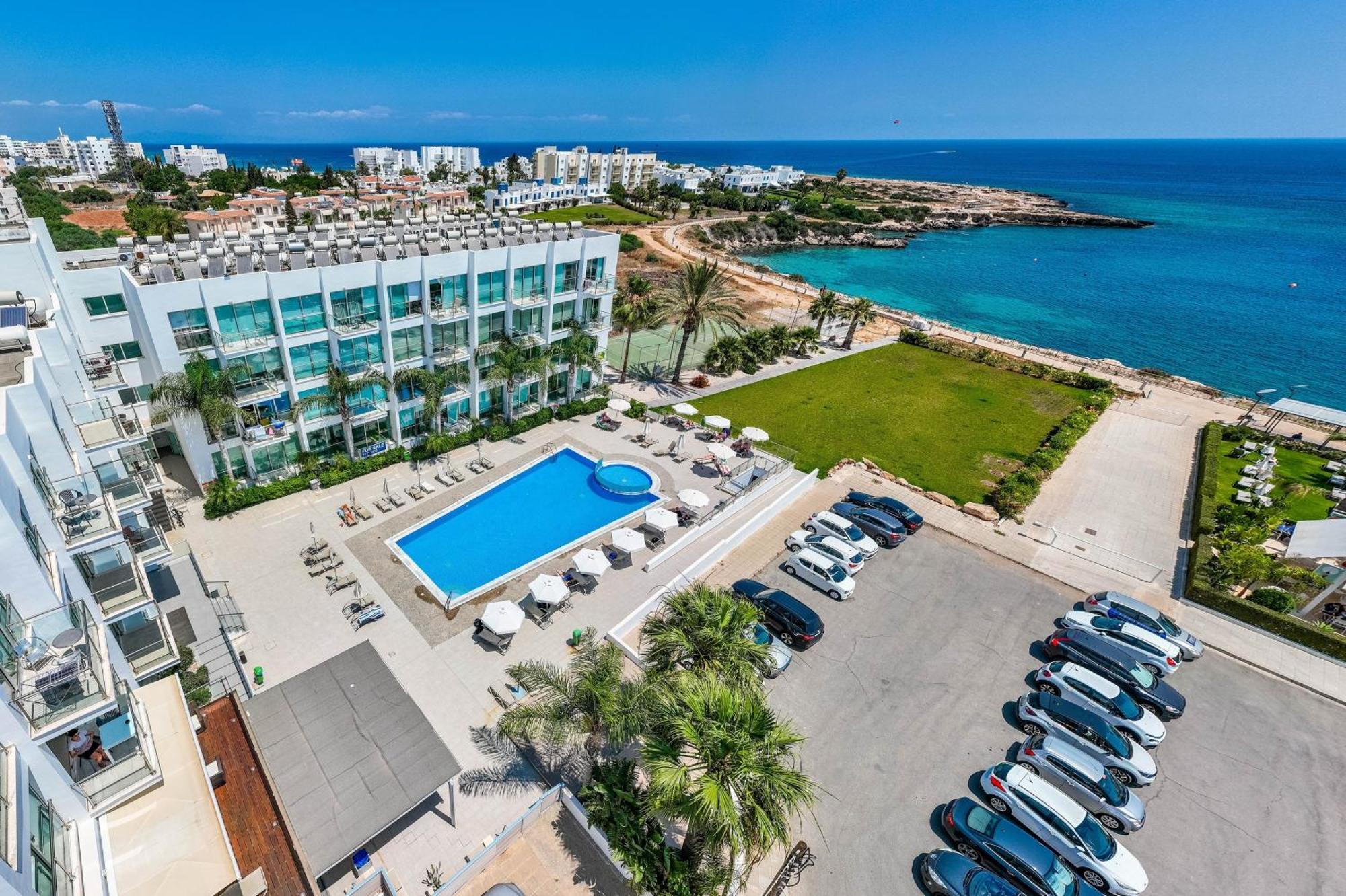 Diana - Coralli Beachfront Apartment Protaras Dış mekan fotoğraf